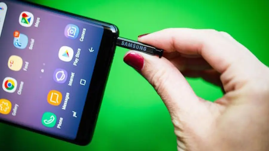 Galaxy Note 8, S8 e S9: arrivano le patch di agosto